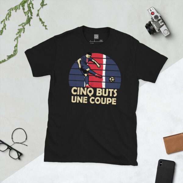 PSG 2025 Champions League T-Shirt in Black – Doué Scoring with Sunburst and "Cinq Buts, Une Coupe" Text