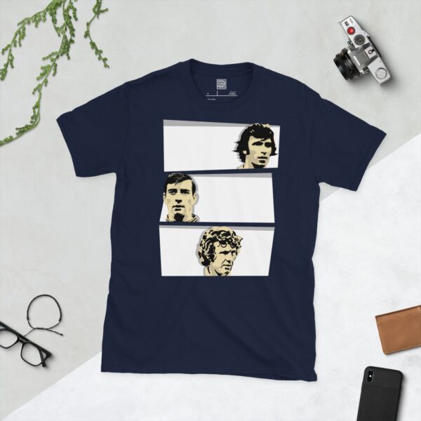 Celebrate Derby County's league winners with this navy blue tee. It features a design with three stacked white blocks, each containing a stencil image of Kevin Hector, Alan Hinton, and John O'Hare.
